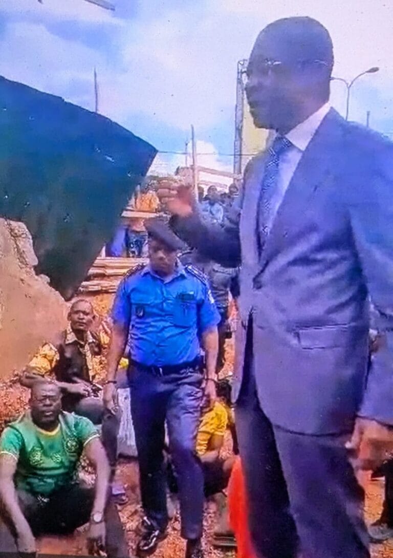 Yaoundé : Le Maire Luc Messi Atangana désavoue la SIC et un sous-préfet après un déguerpissement