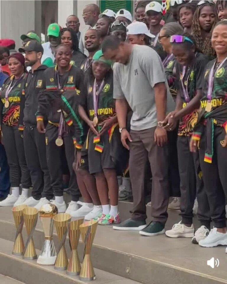 Eto&rsquo;o d&rsquo;abord, Biya ensuite ? Les Lionnes reçues à la FECAFOOT et attendues au Palais